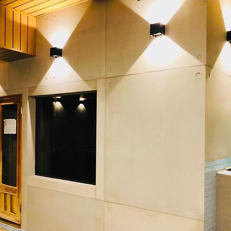Single Inn- Kaohsiung Linsen Экстерьер фото