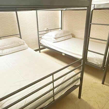 Single Inn- Kaohsiung Linsen Экстерьер фото