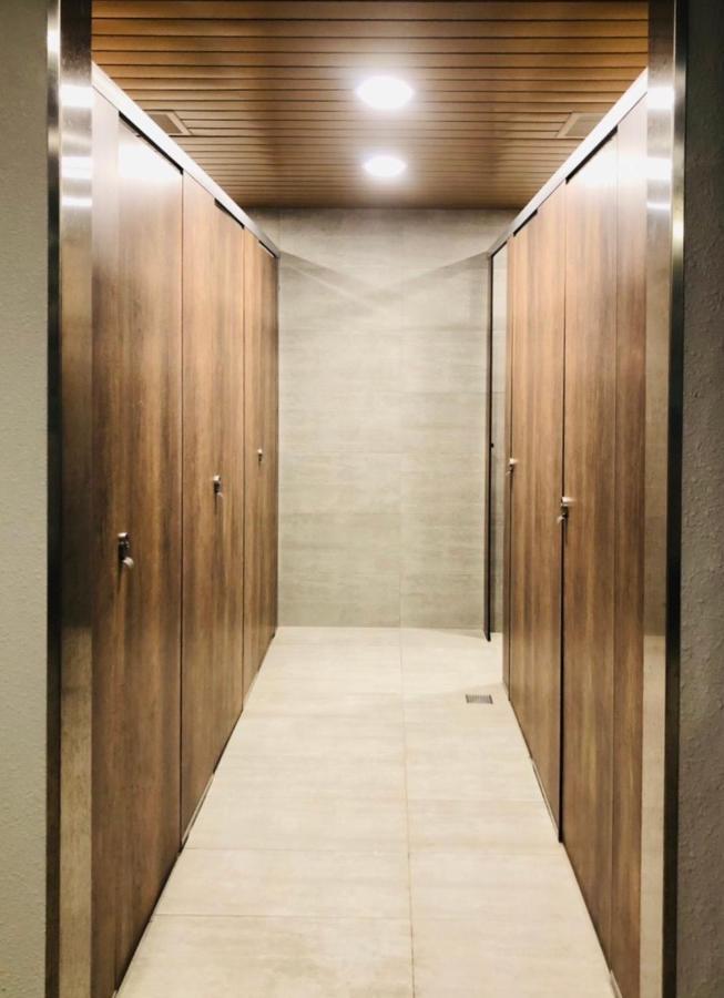 Single Inn- Kaohsiung Linsen Экстерьер фото