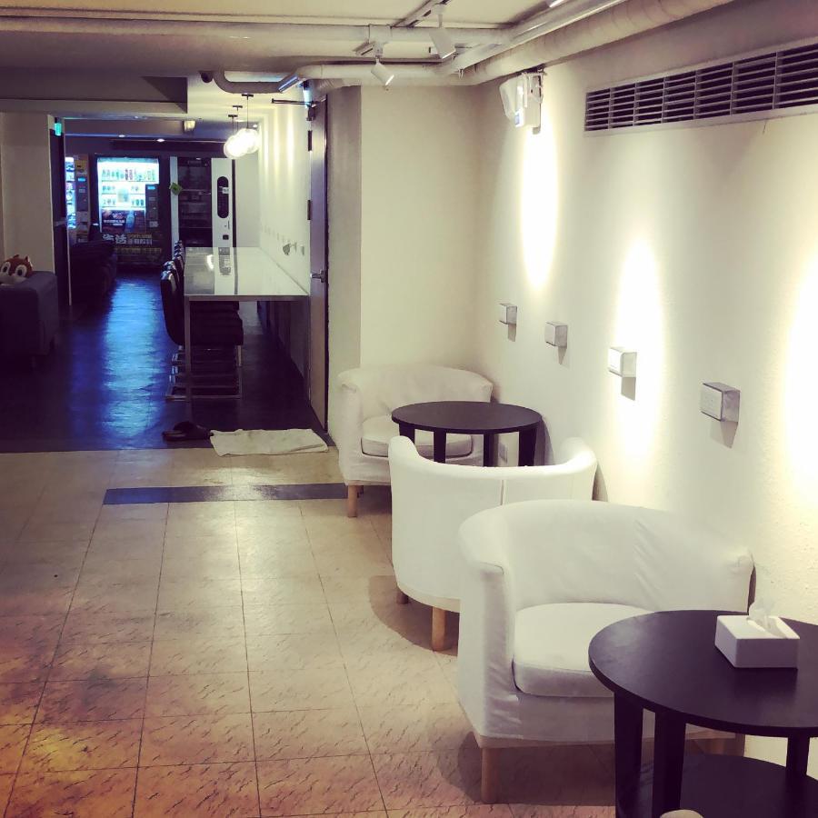 Single Inn- Kaohsiung Linsen Экстерьер фото