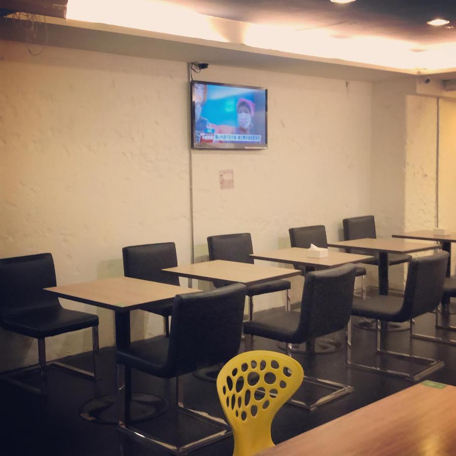 Single Inn- Kaohsiung Linsen Экстерьер фото