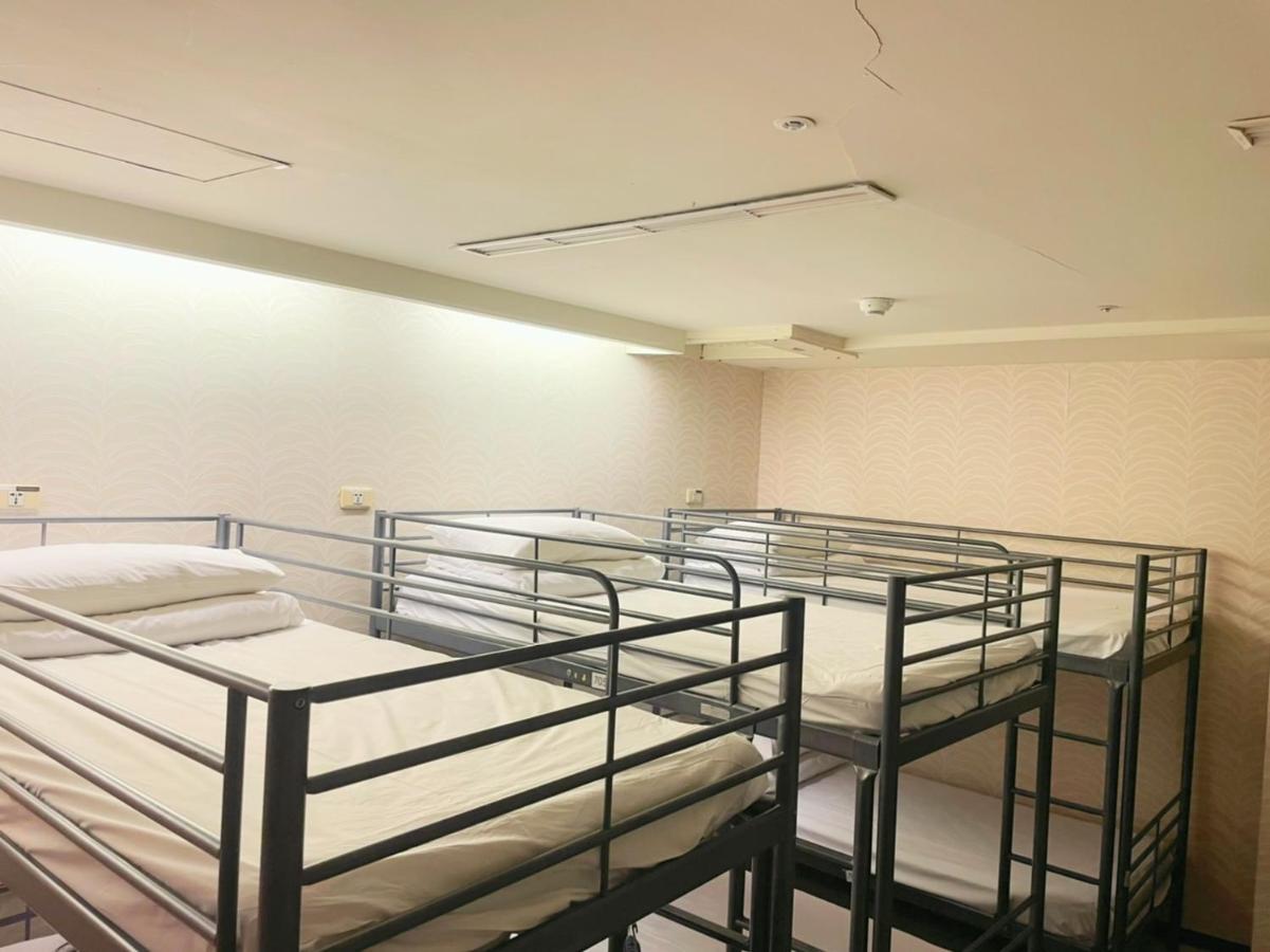 Single Inn- Kaohsiung Linsen Экстерьер фото
